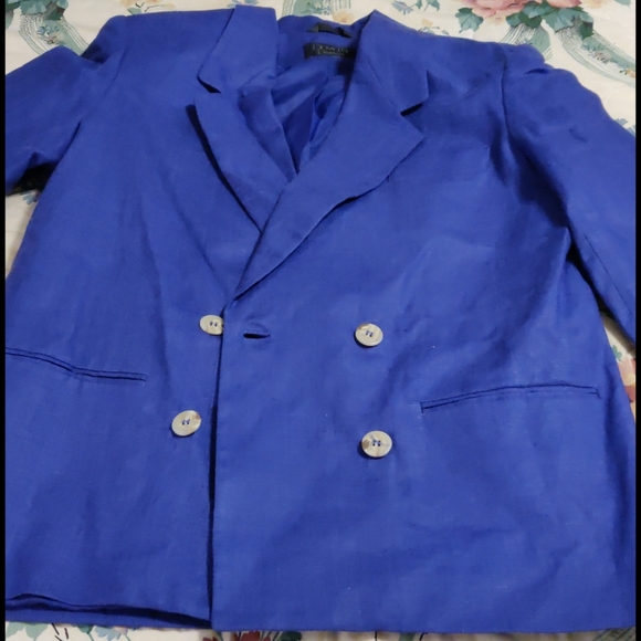 A Ladies Jacket - Picture 1 of 12